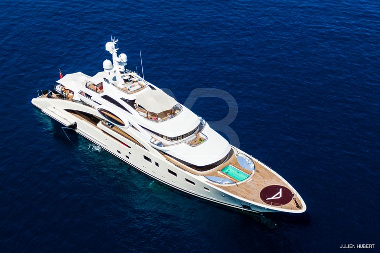 Eye yacht exterior 16