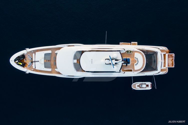 Florentia yacht exterior 43