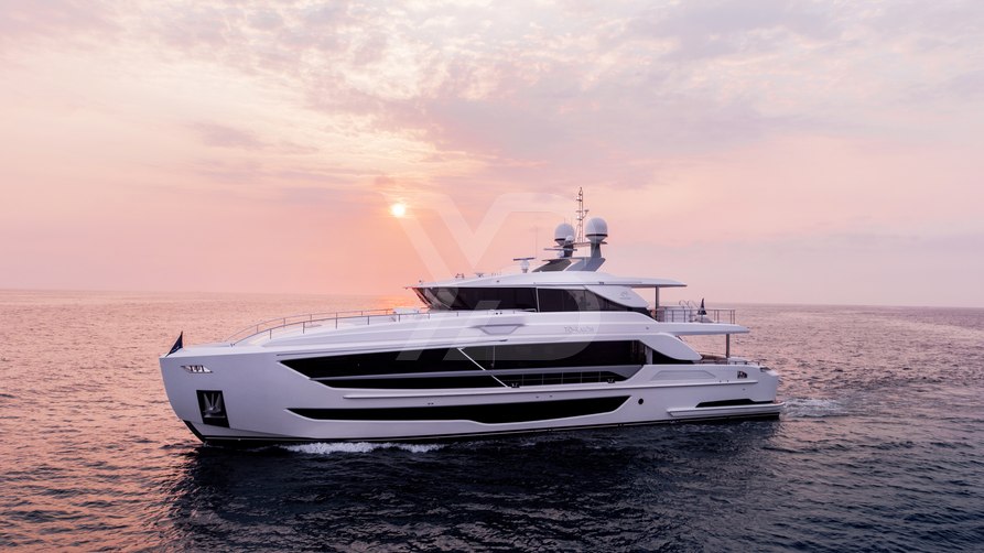 To-Kalon yacht exterior 2