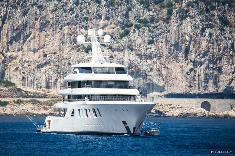 Aquarius yacht exterior 20