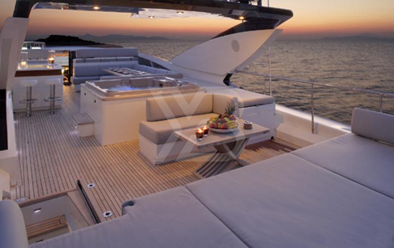 Dragon yacht exterior 3