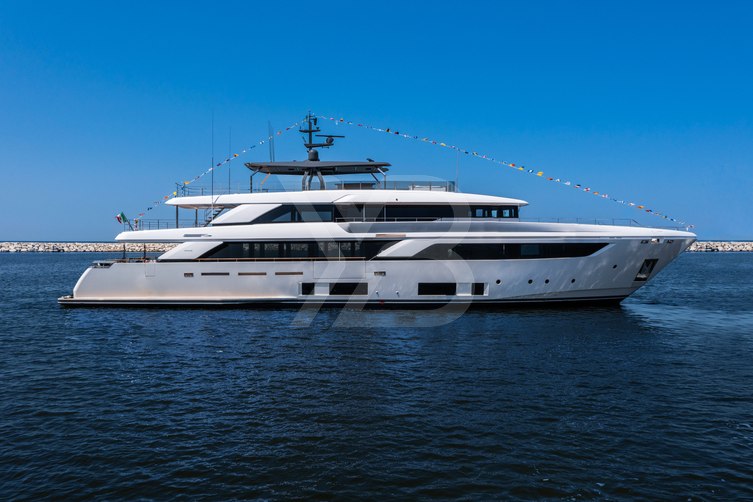 Navetta 42 yacht exterior 9