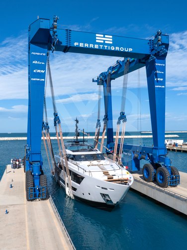 MM yacht exterior 9