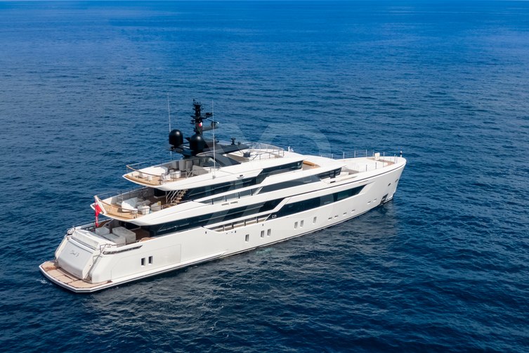 Cloud 9 yacht exterior 8