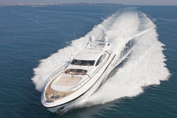 Veni Vidi Vici yacht exterior 4