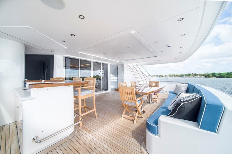 Lion's Den yacht interior 4