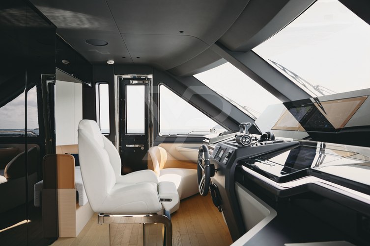 Shabby yacht interior 39