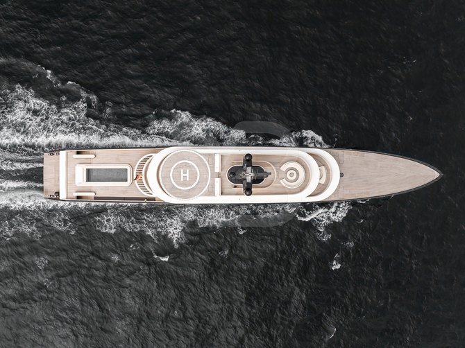 Liva yacht exterior 6