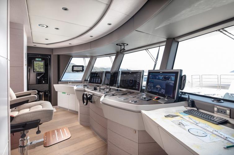 Twins yacht interior 7