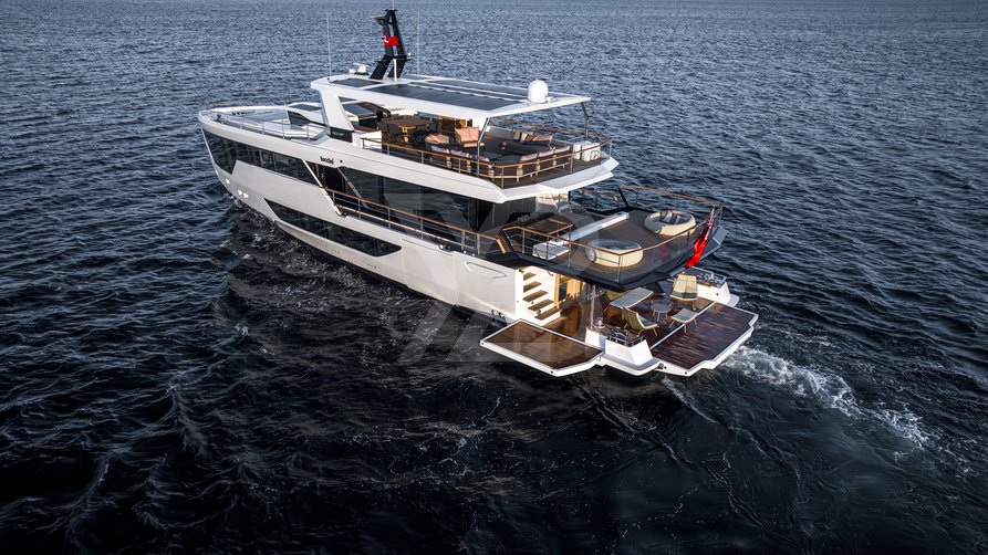 Tuccini yacht exterior 33