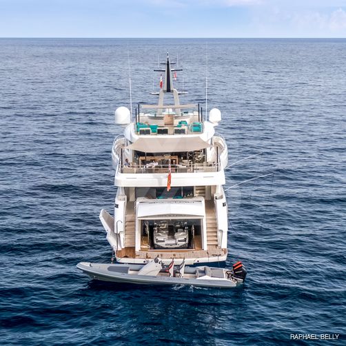 Timeless yacht exterior 5