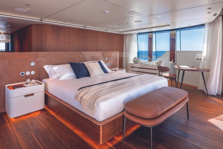 Asante yacht interior 11