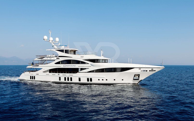 Domani yacht exterior 42