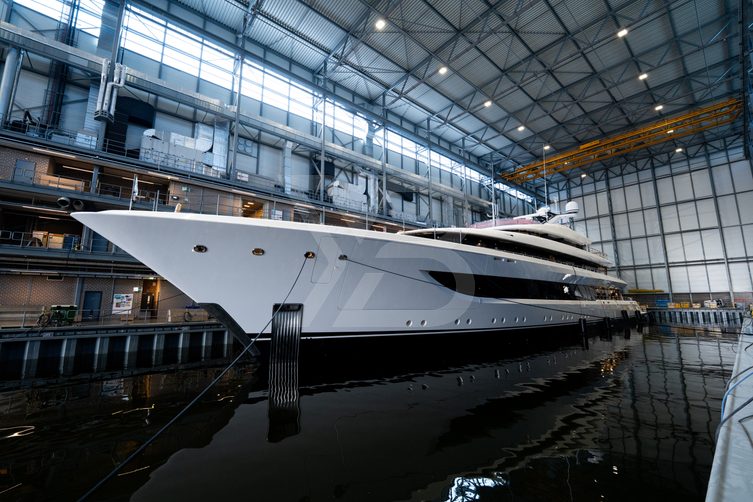 Feadship 827 yacht interior 13