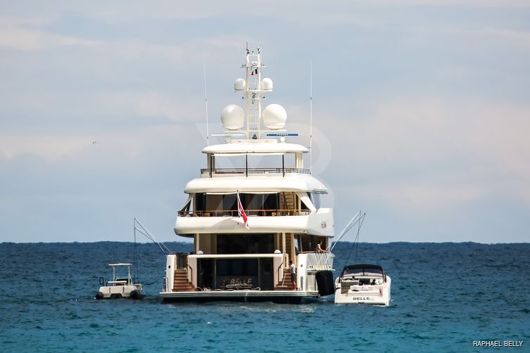 Sibelle yacht exterior 4