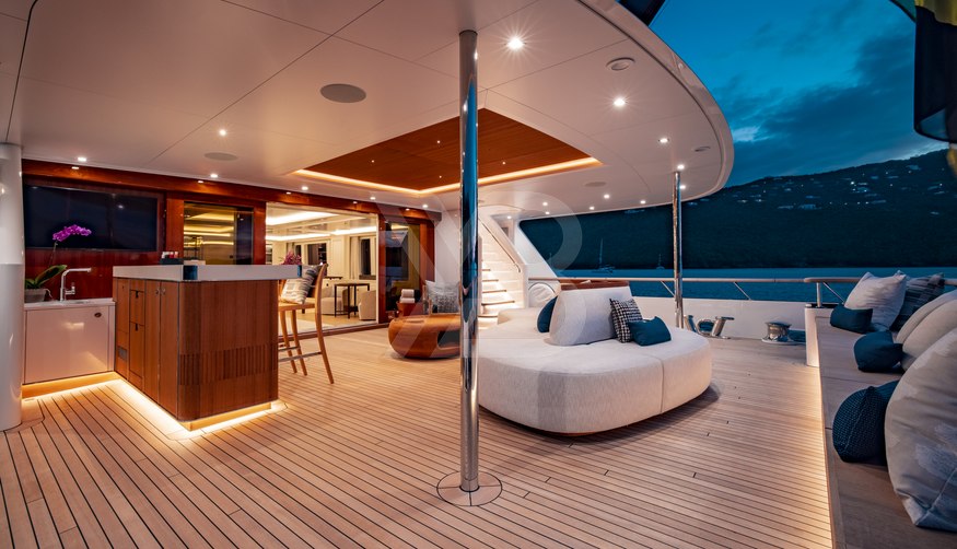 Juneluck yacht interior 5