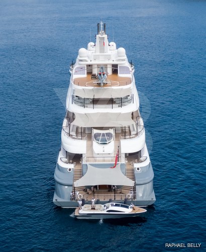 Radiant yacht exterior 6