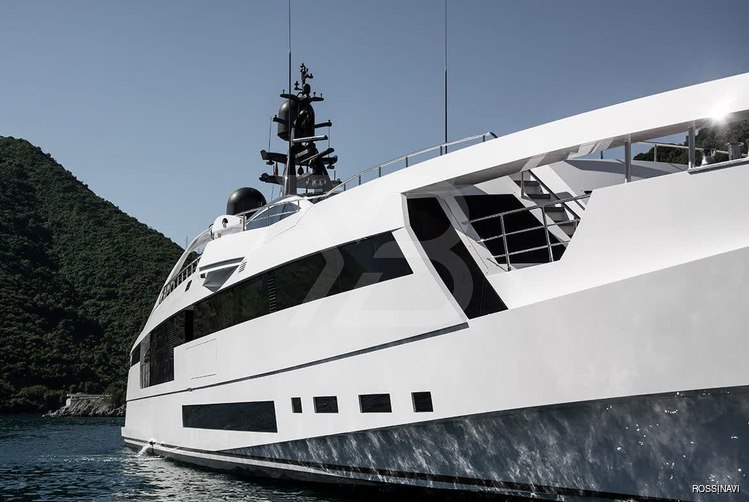 Aurora yacht exterior 19