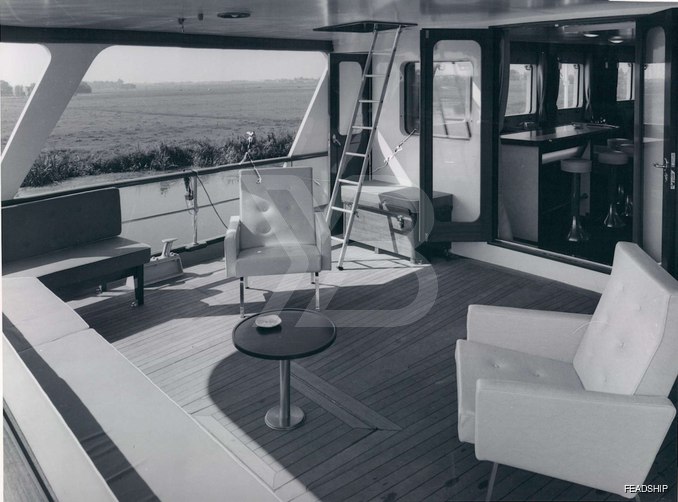 Gazal yacht interior 4