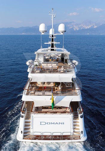 Domani yacht exterior 31