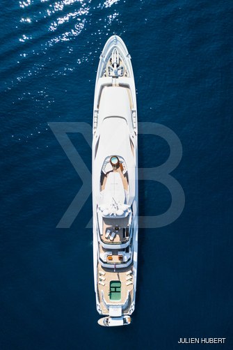 Amore Vero yacht exterior 7