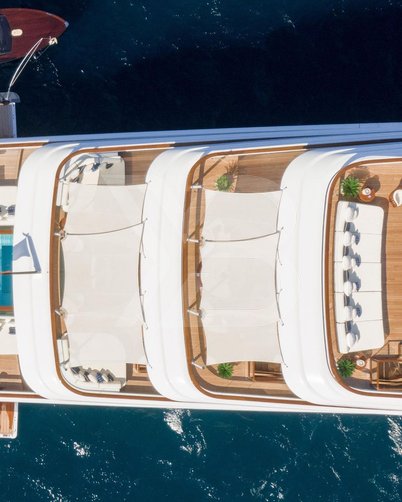 Faith yacht exterior 8