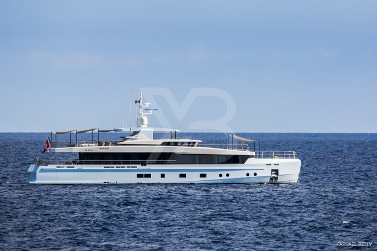 Jesma II yacht exterior 2