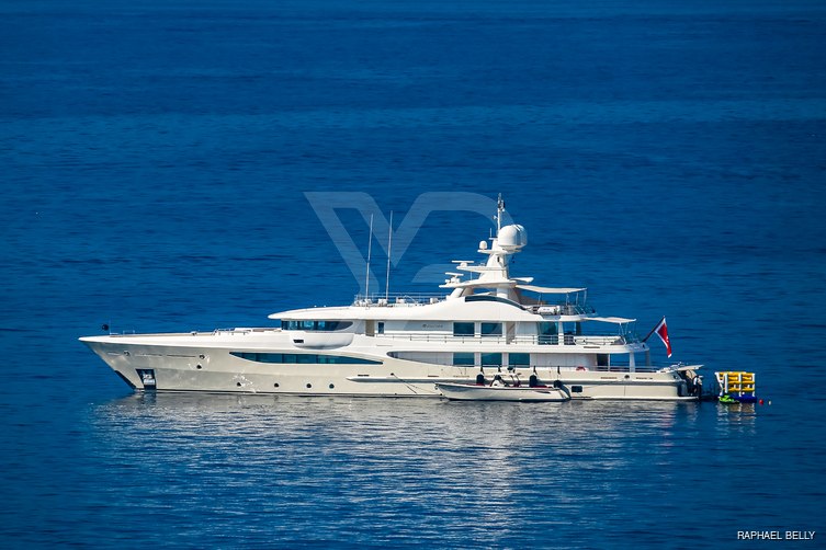 Mellon yacht exterior 21