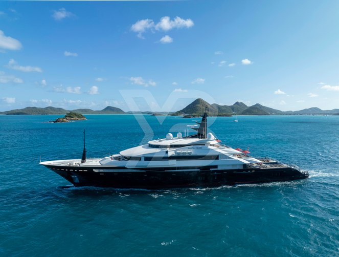 Alfa Nero yacht exterior 8