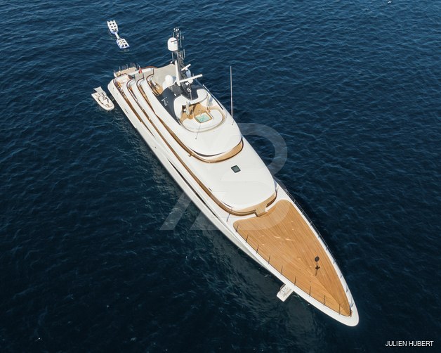 Juice yacht exterior 13