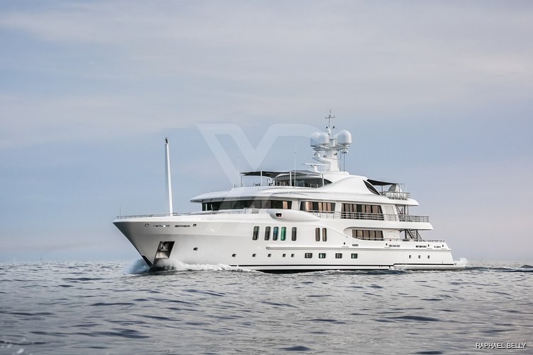 Neninka yacht exterior 31