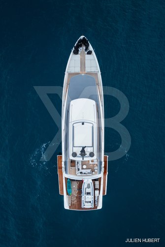 Stradivarius yacht exterior 3