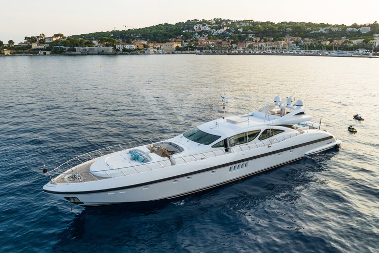 Jomar yacht exterior 9