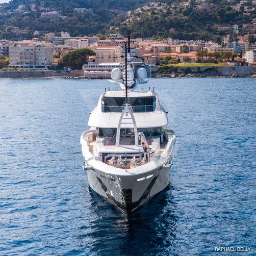 Florentia yacht exterior 18