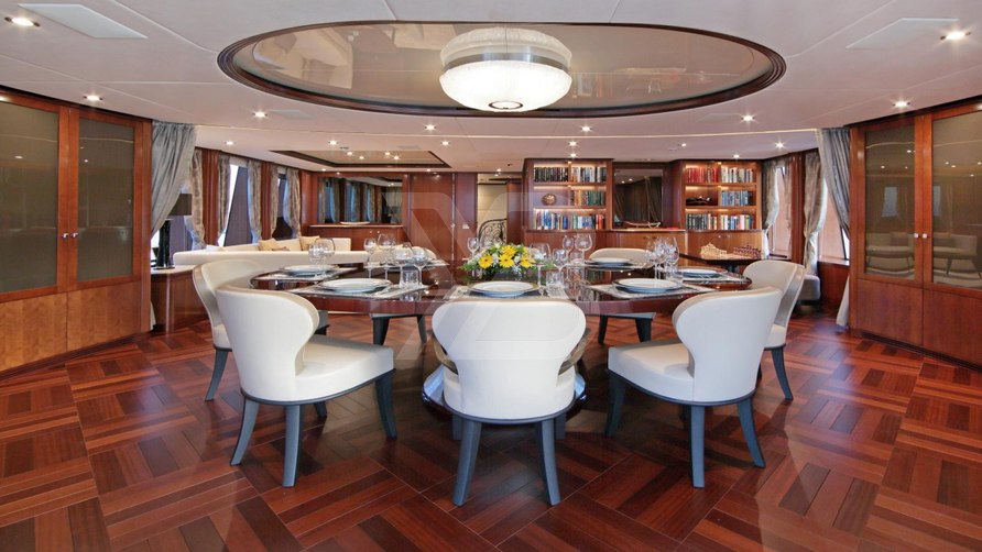 Vica yacht interior 10