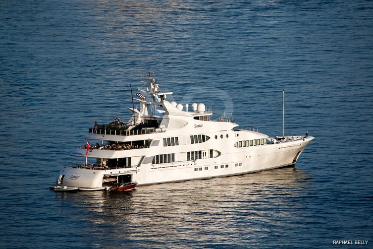 Samar yacht exterior 3