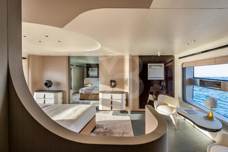 Tanelorn yacht interior 18