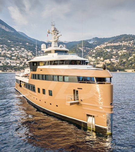 La Datcha yacht exterior 23