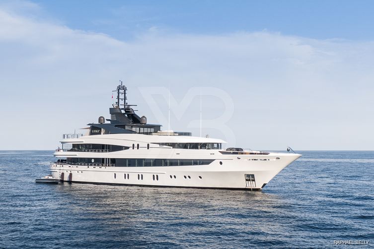 AHS yacht exterior 26