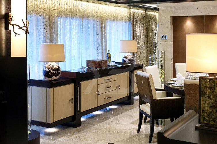 Tranquility yacht interior 15