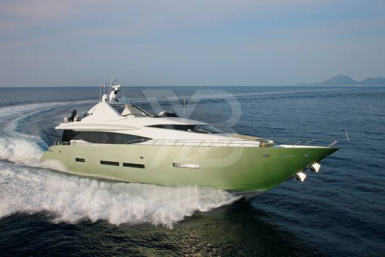 Manatea yacht exterior 2