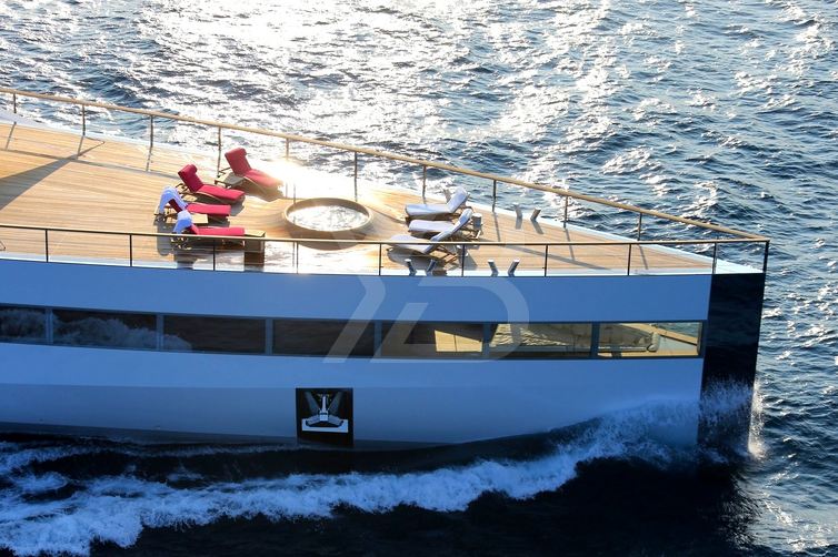 Venus yacht exterior 11