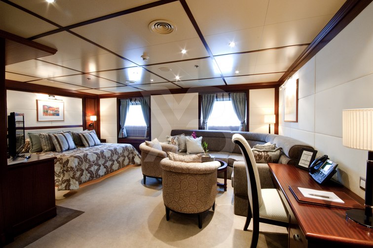 Lauren L yacht interior 14