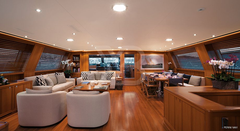 Fivea yacht interior 6