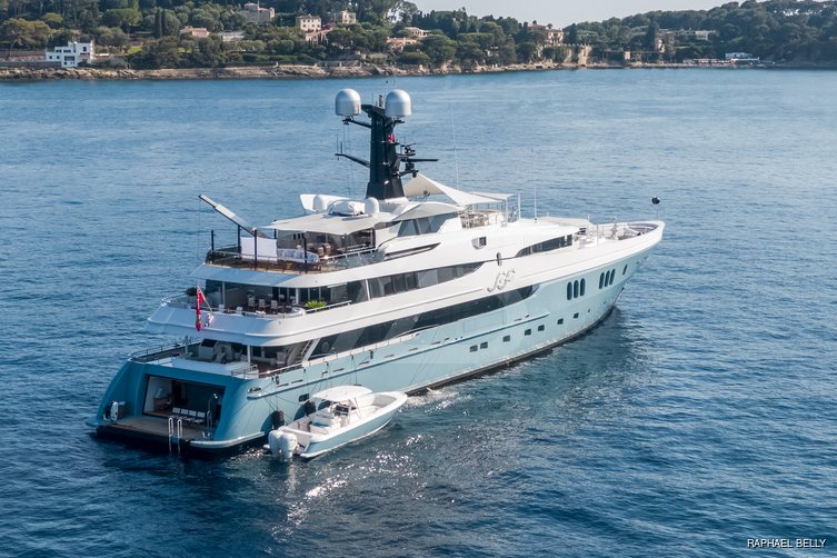 Scott Free yacht exterior 8