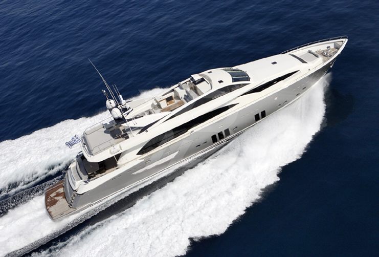 Dragon yacht exterior 11