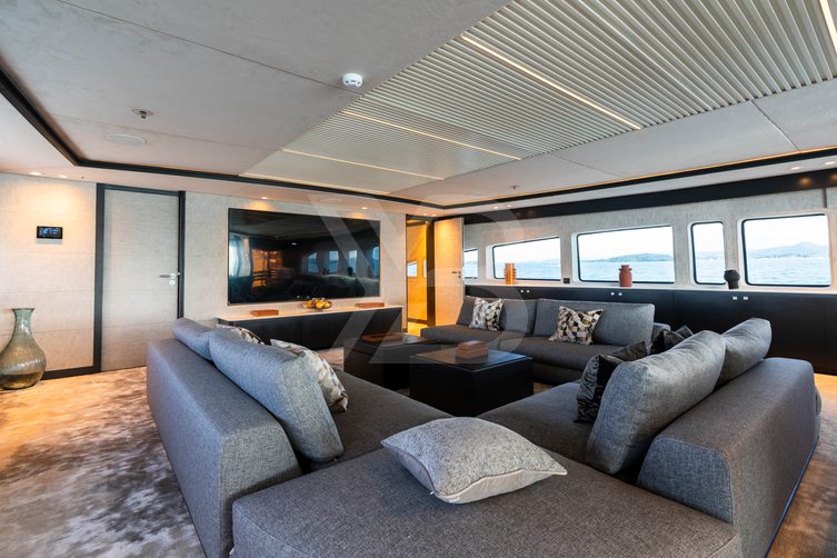 Panakeia yacht interior 10