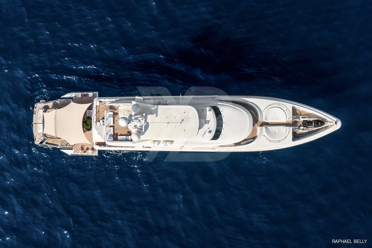 Renegade yacht exterior 6