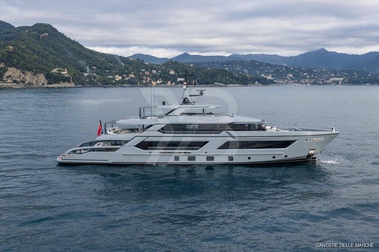 RJ yacht exterior 2