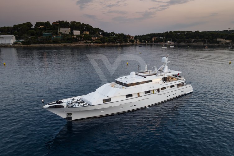 DNA yacht exterior 5